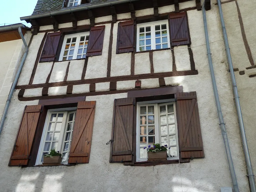 L'Oustal Du Sentier Apartamento Mur-de-Barrez 0*,  França