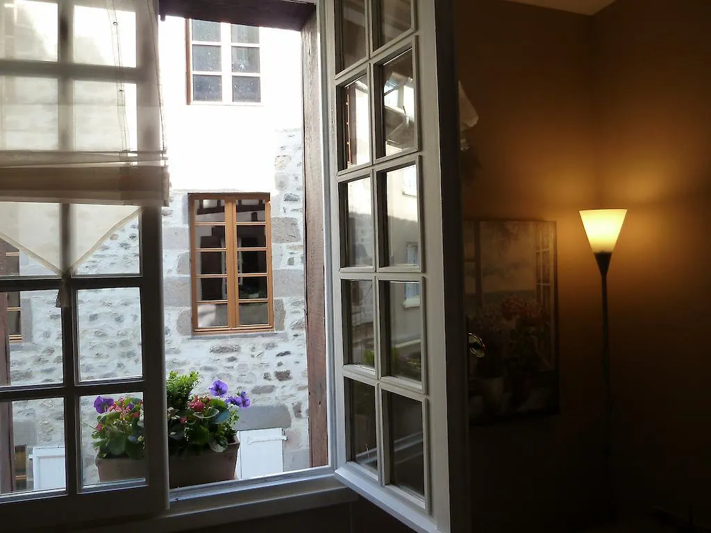 L'Oustal Du Sentier Apartamento Mur-de-Barrez França